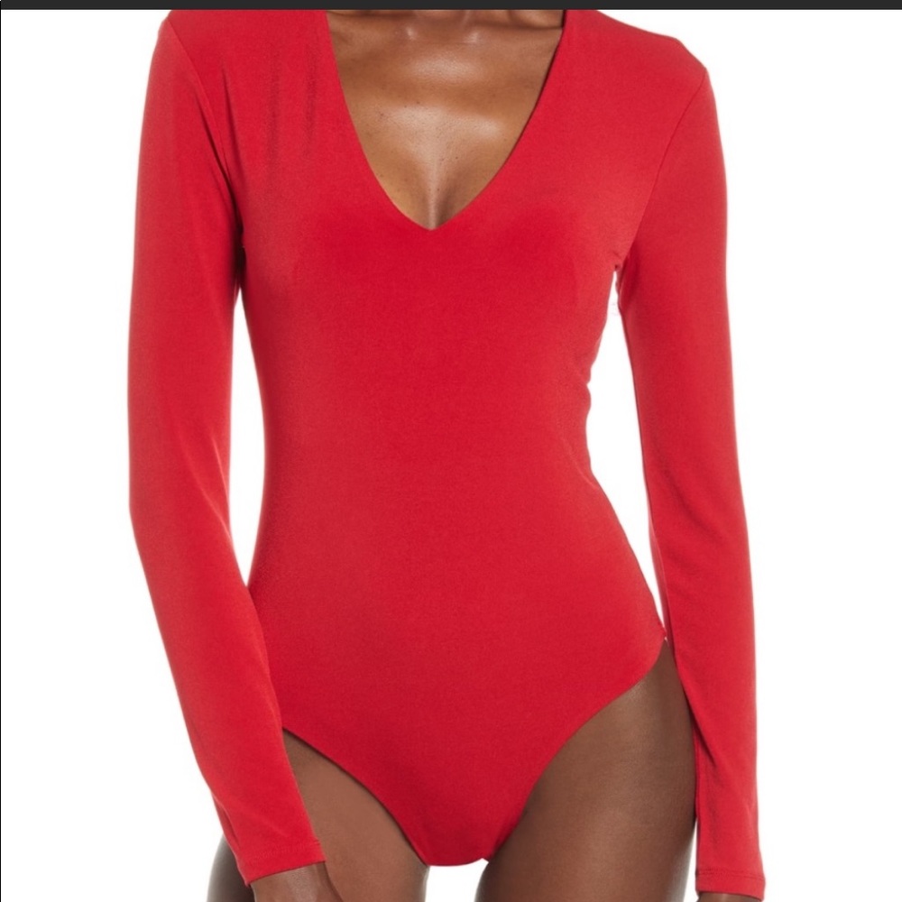 NWT Leith long sleeve deep V bodysuit!